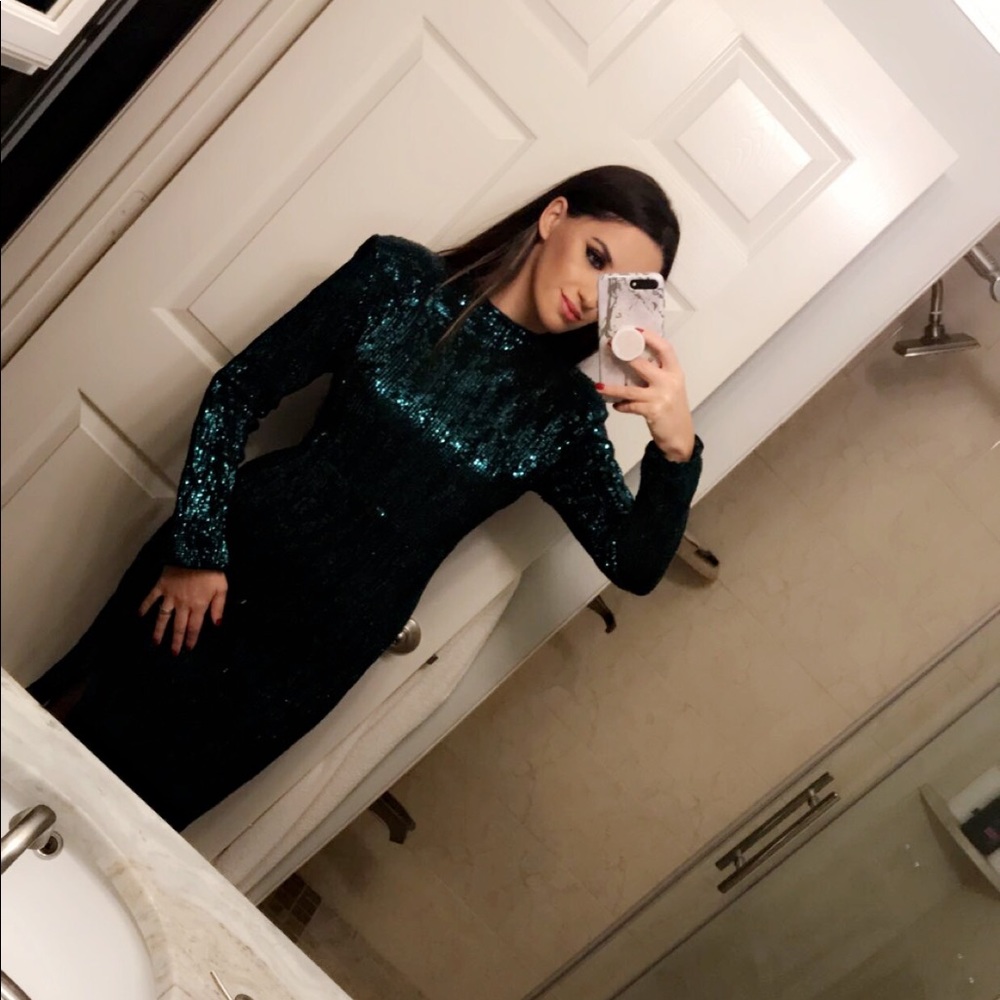 Dress - Picture 3 of 5